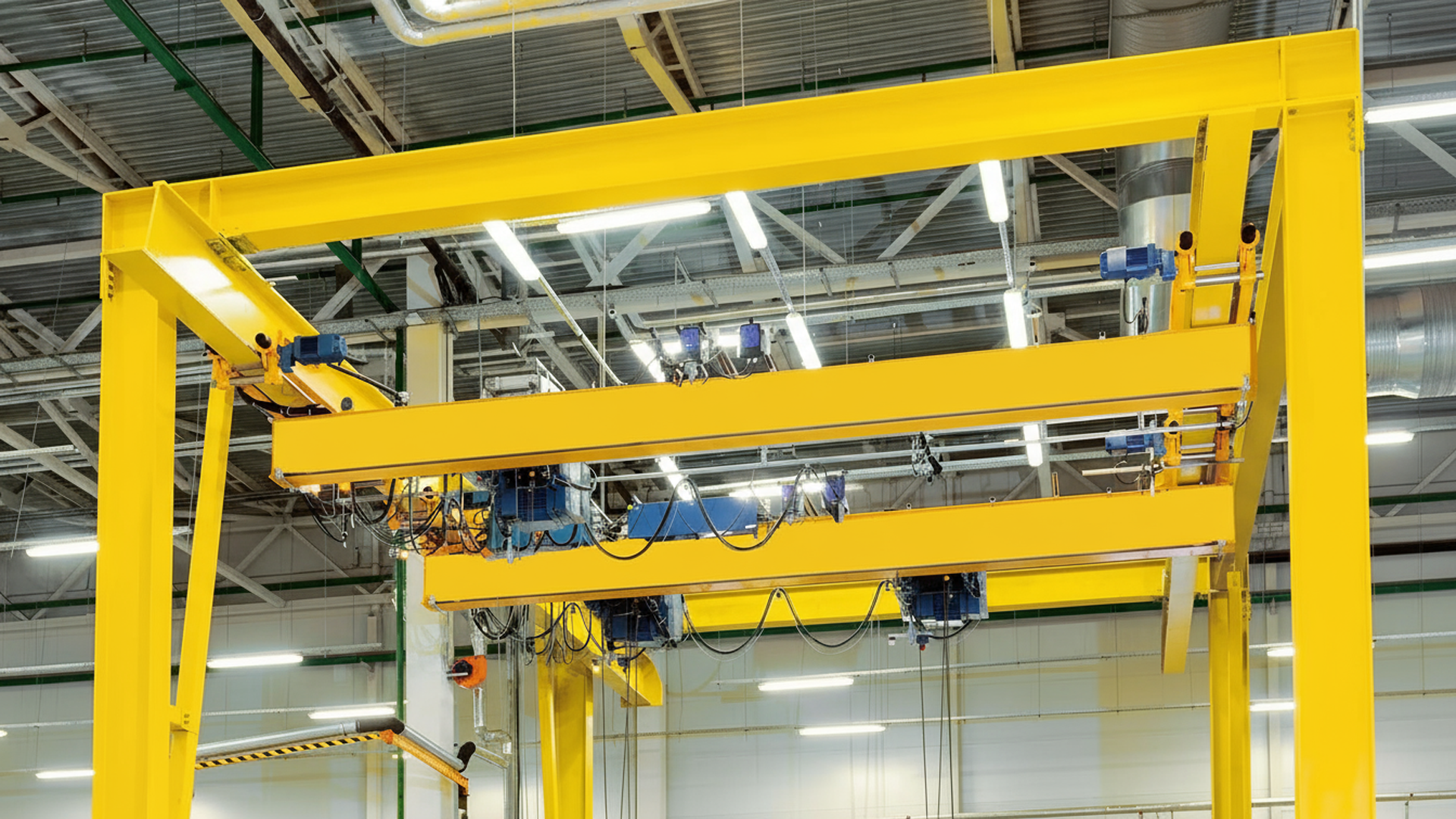 Cómo reducir costos operativos con un plan de mantenimiento predictivo en grúas industriales