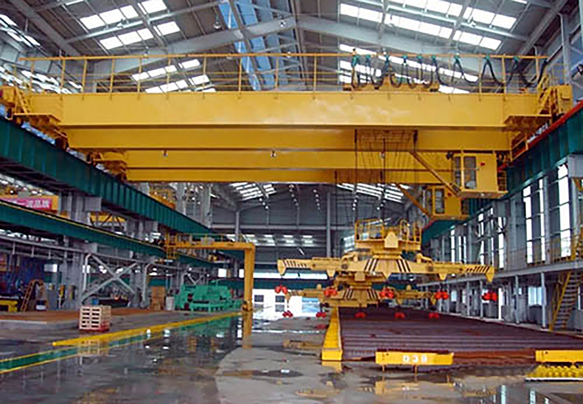Guía técnica para la instalación de grúas viajeras en naves industriales